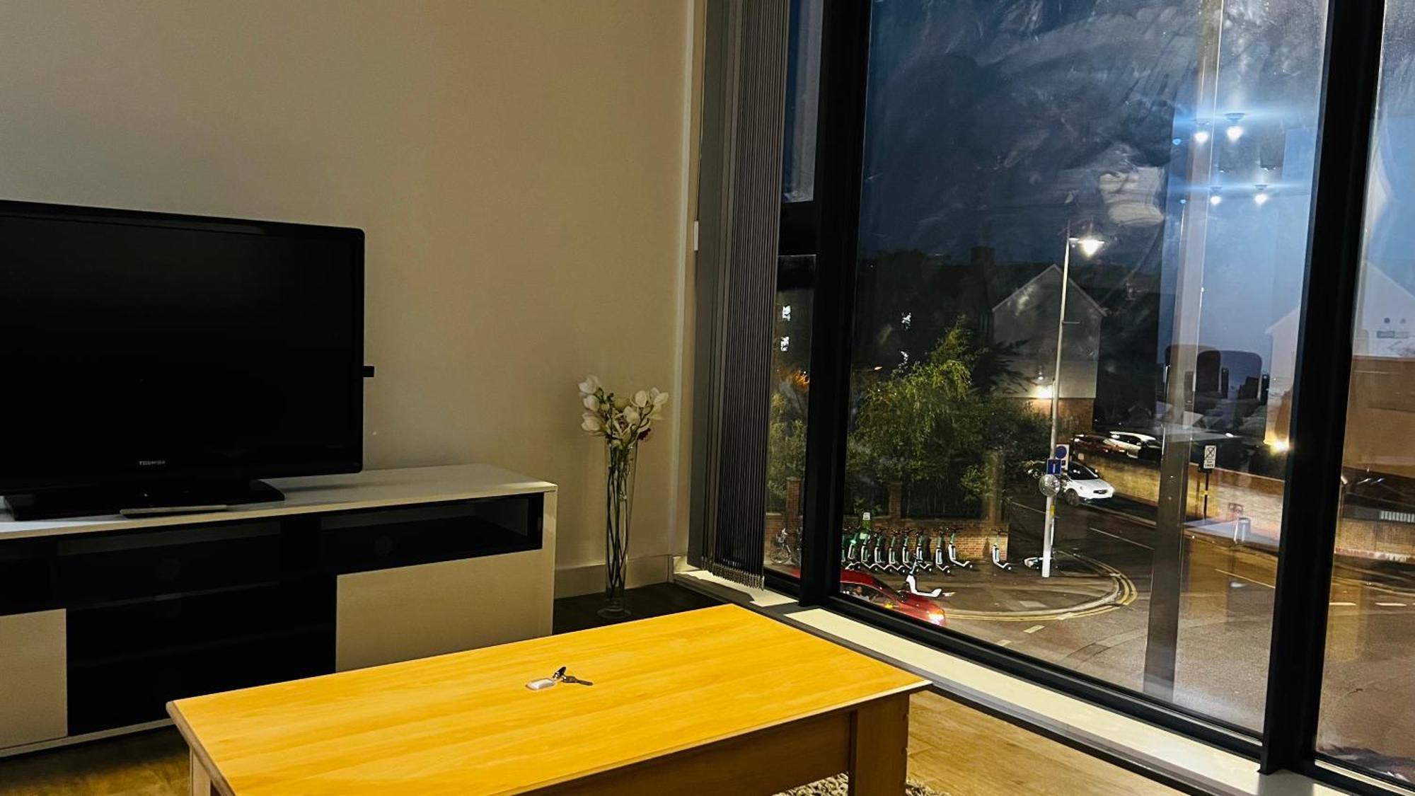 Last-Minute Specials L Book It Now L Sleeps Up To 4 L 2 Bed 2 Bath - Gym - Prime Birmingham Location L Jvt Short Lets ภายนอก รูปภาพ